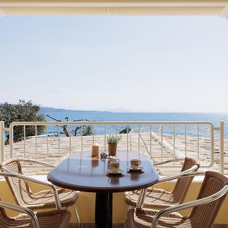 Salt & Sun Apartments By Konnect, At Kaminaki Beach Nisaki  Extérieur photo
