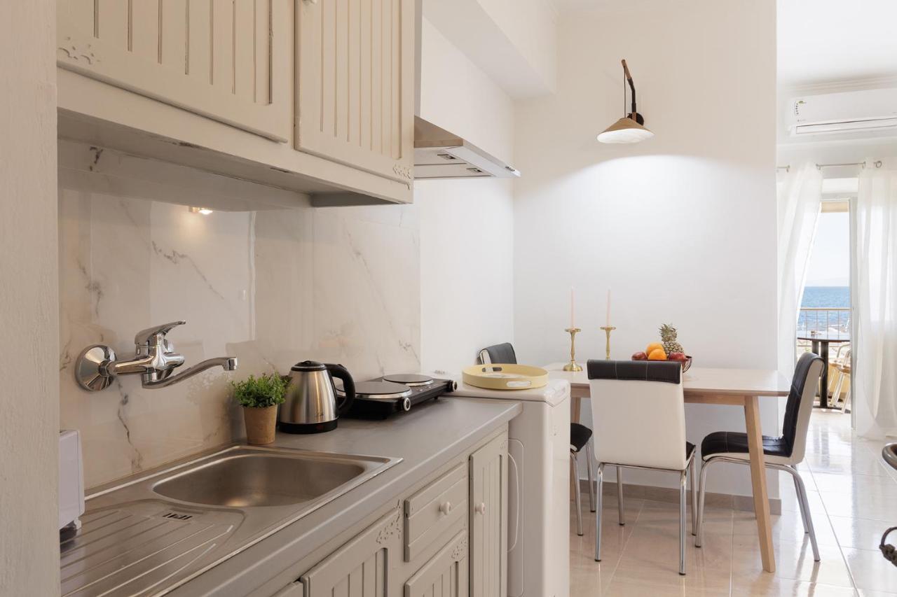 Salt & Sun Apartments By Konnect, At Kaminaki Beach Nisaki  Extérieur photo